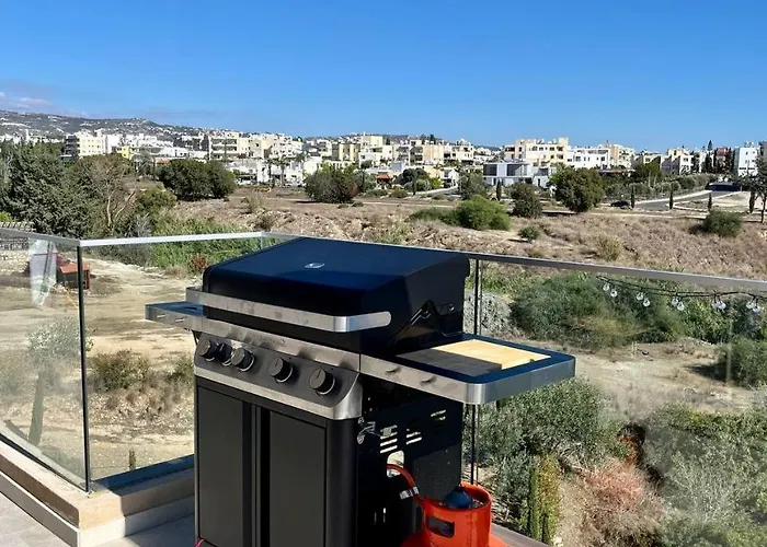 Golden Hour - Venus Gardens Apartmán Klorakas