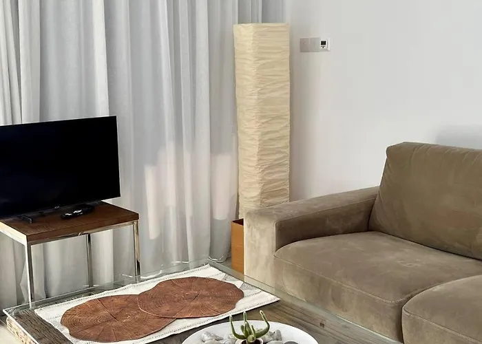 Golden Hour - Venus Gardens * Klorakas