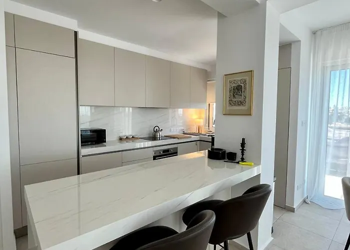 Golden Hour - Venus Gardens Lejlighed Klorakas